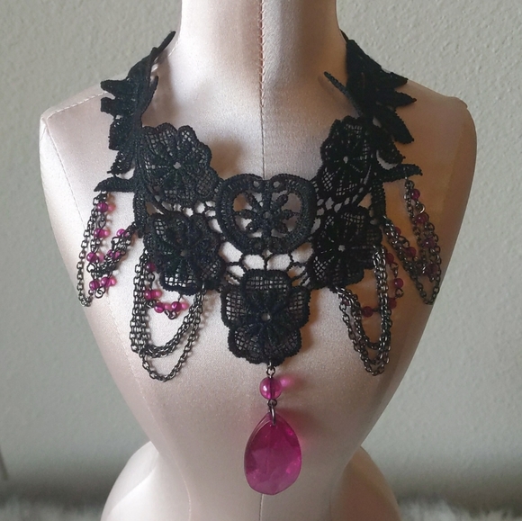 Goth statement choker bib necklace - Picture 2 of 2